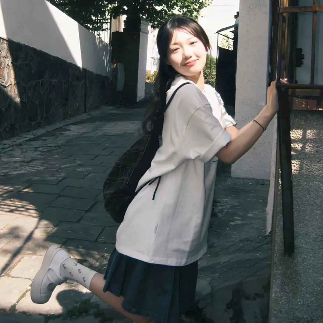 与鲨同泳